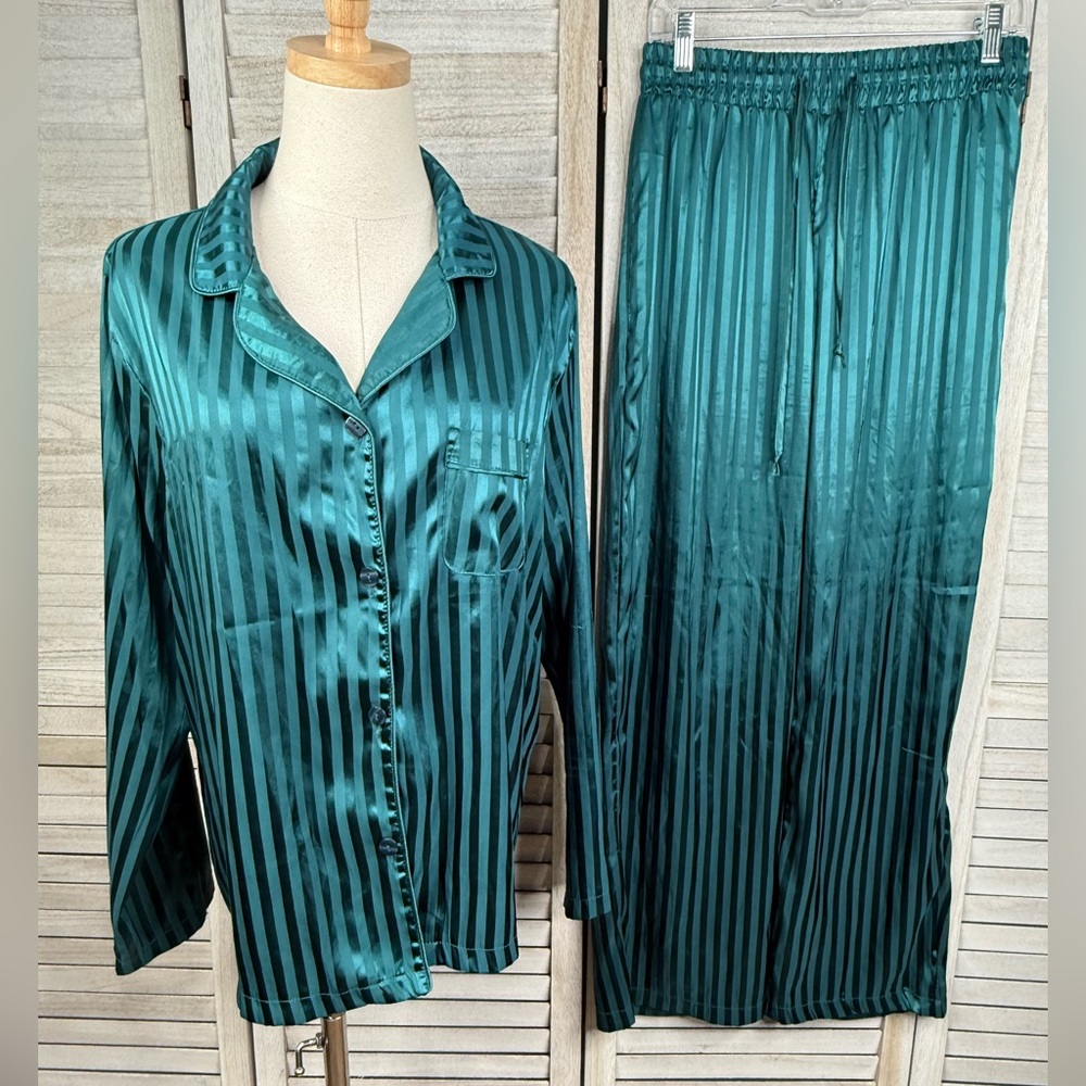 TART (Intimates) Women's Satin Stripe Pajama Set Green-Large
